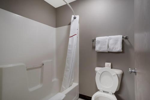 red roof inn marston