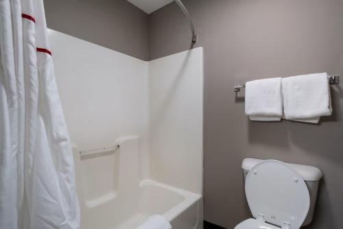 red roof inn marston