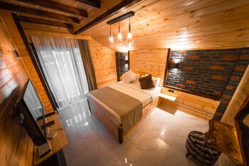 abant zumrut dag evi