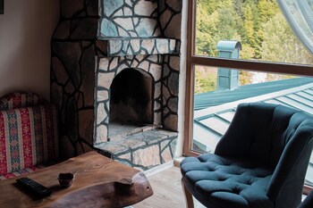 abant zumrut dag evi