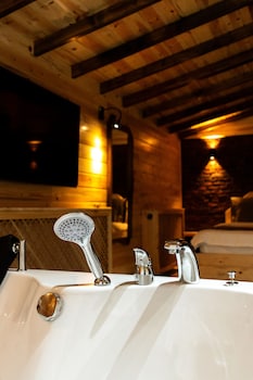 abant zumrut dag evi