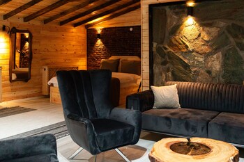 abant zumrut dag evi