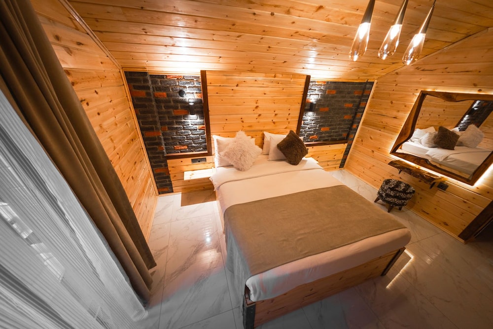 abant zumrut dag evi