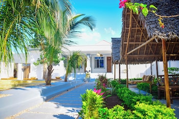 uhuru house and restaurant