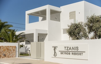 tzanis resort