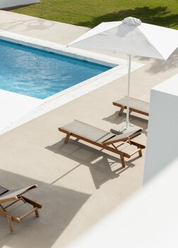 tzanis resort