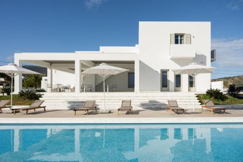 tzanis resort