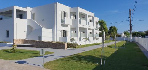 tzanis resort