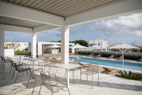tzanis resort