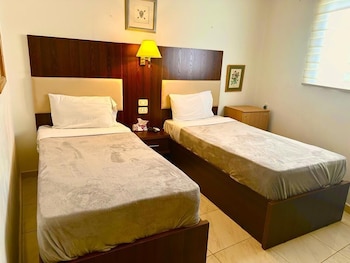 petra town check inn