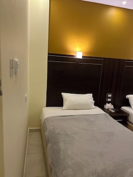 petra town check inn