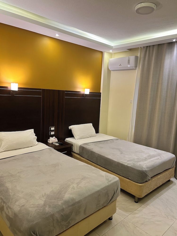 petra town check inn