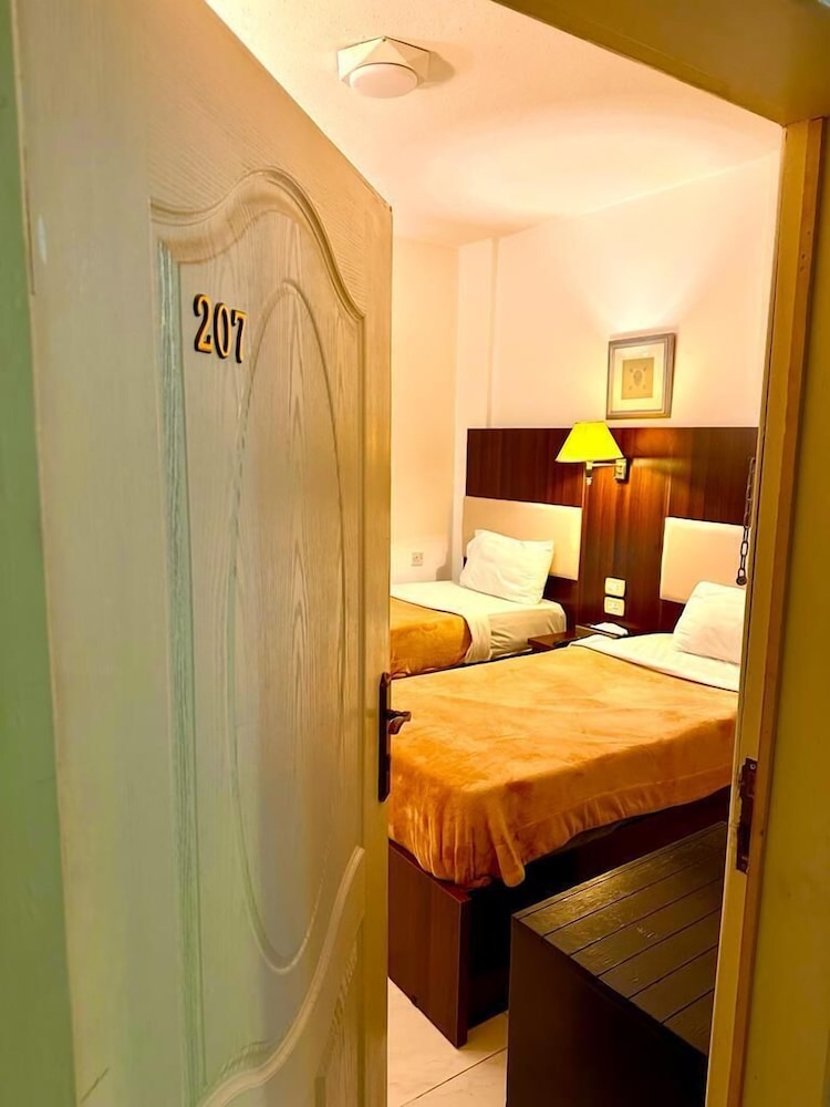 petra town check inn