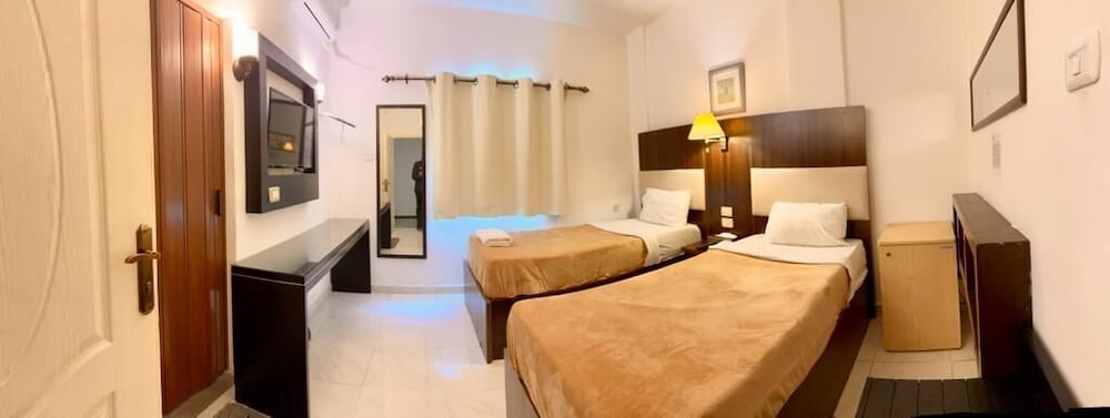 petra town check inn