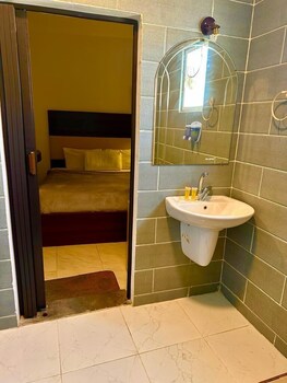 petra town check inn