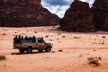 petra town check inn