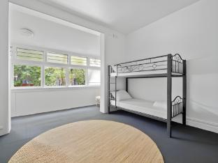 venus potts point hostel women only