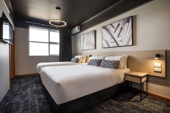 nightcap at empire hotel