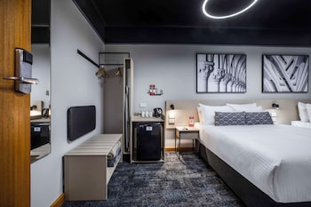 nightcap at empire hotel