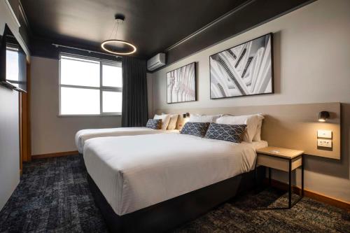 nightcap at empire hotel