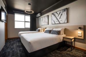 nightcap at empire hotel