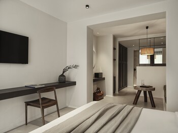 ezio bo luxury living