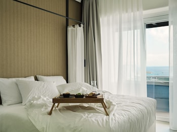 ezio bo luxury living