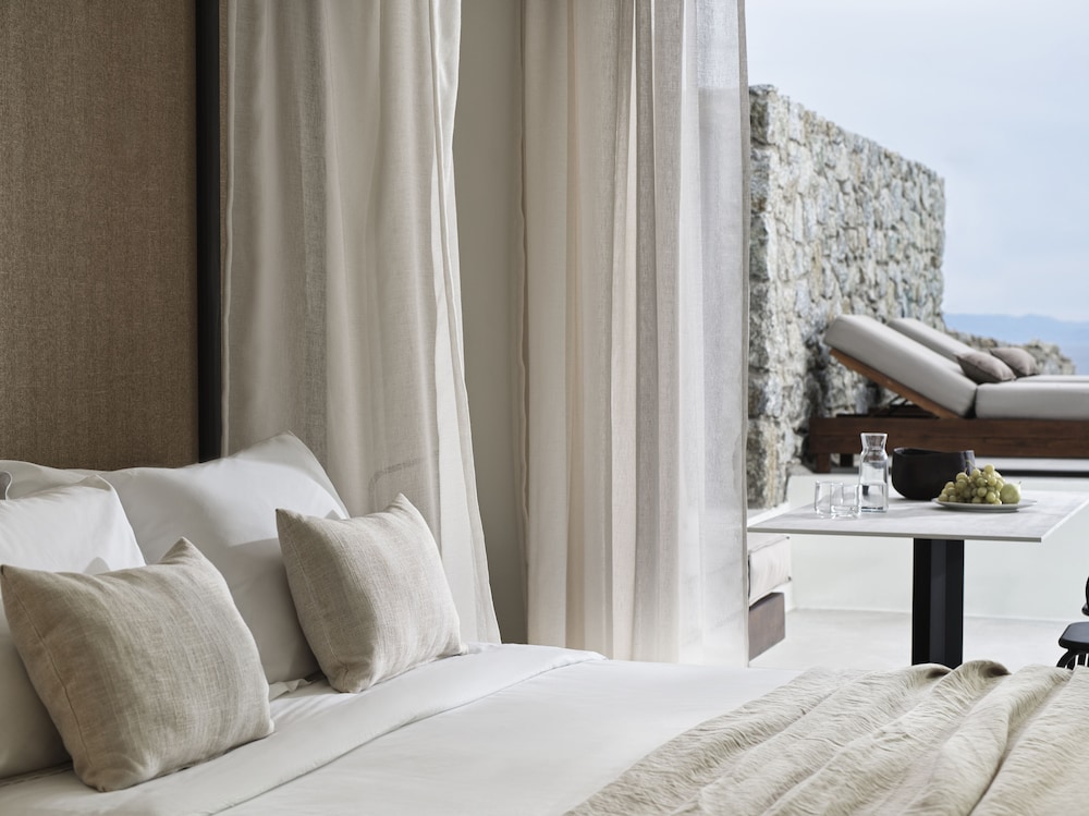 ezio bo luxury living
