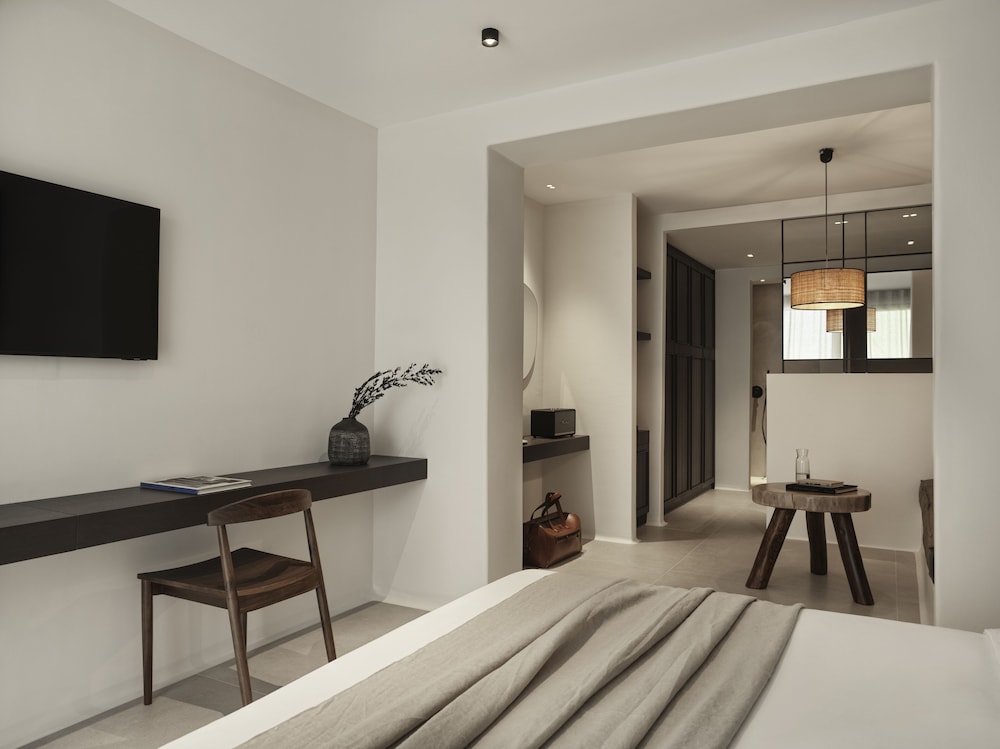 ezio bo luxury living