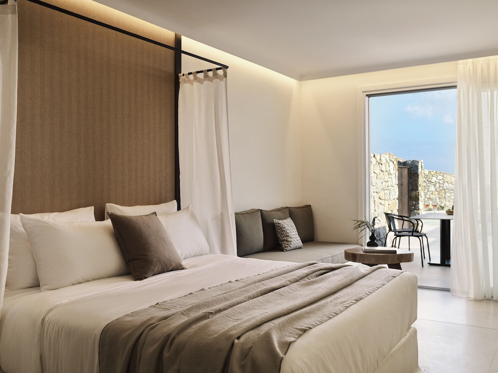ezio bo luxury living
