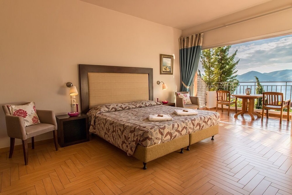 thalassa hotel