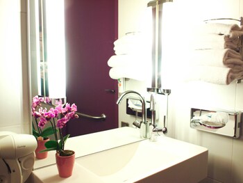 ibis styles angers centre gare