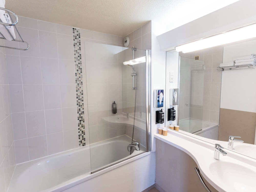 ibis styles angers centre gare