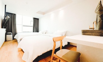 sokcho gallery in stay