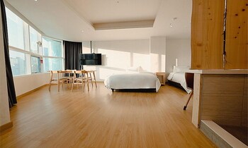 sokcho gallery in stay
