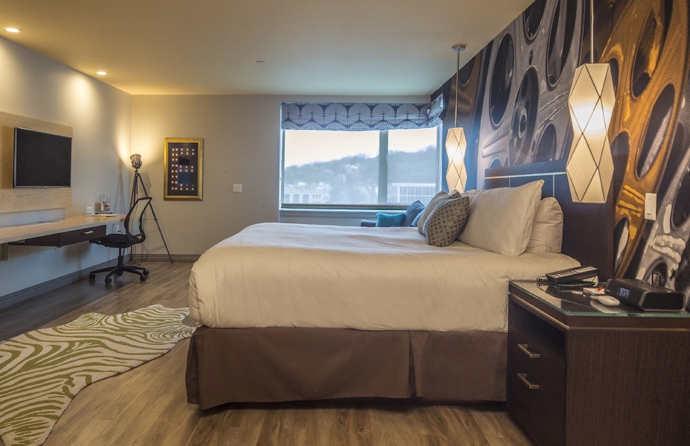 hotel indigo pittsburgh east liberty by ihg