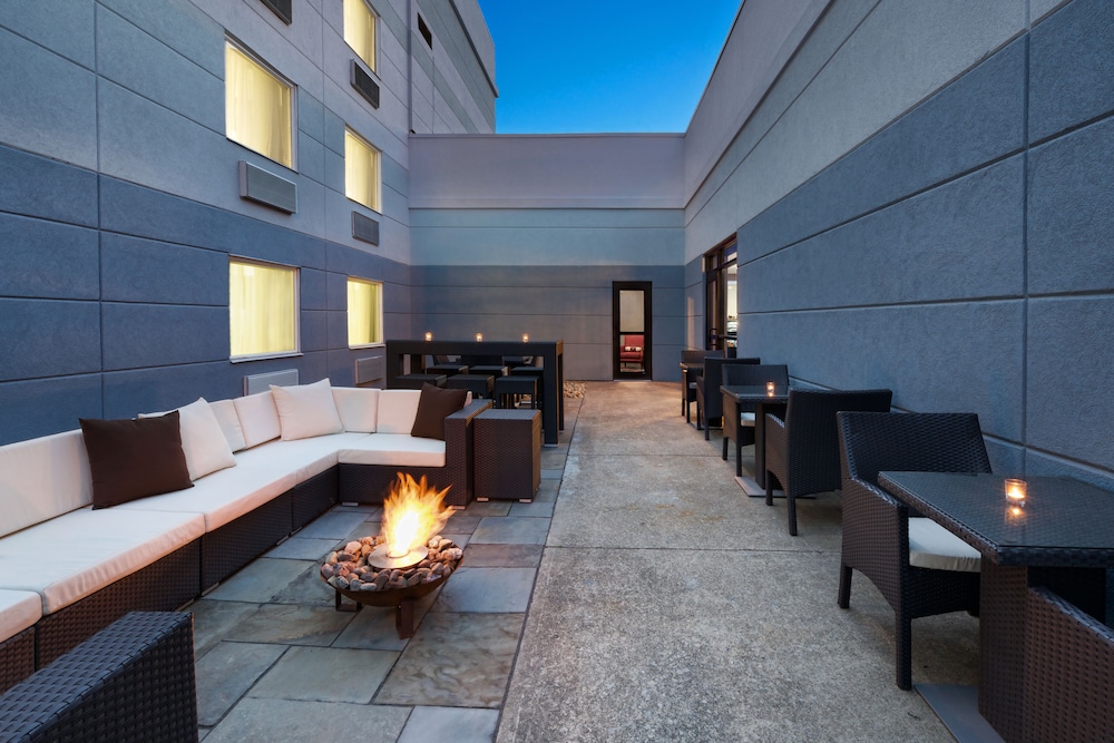 hotel indigo cleveland beachwood by ihg