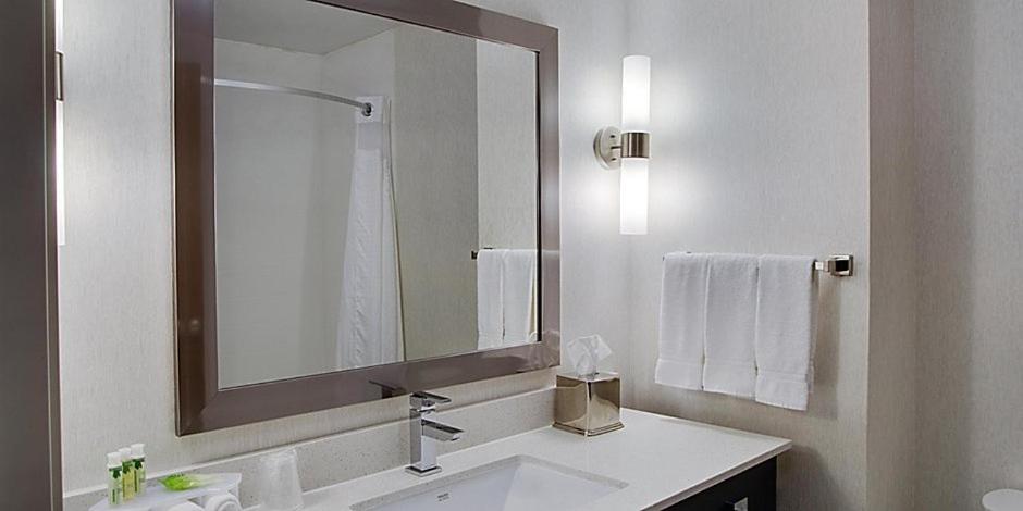 holiday inn express and suites sidney by ihg