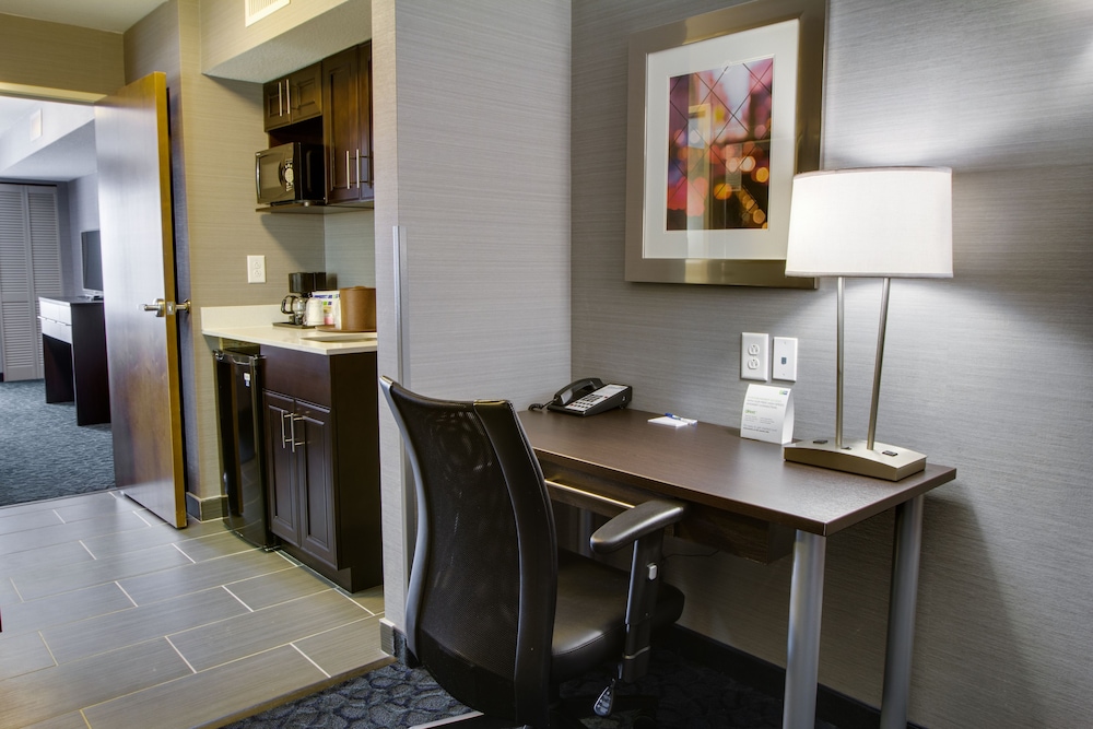 holiday inn express and suites sidney by ihg