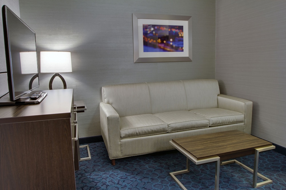 holiday inn express and suites sidney by ihg