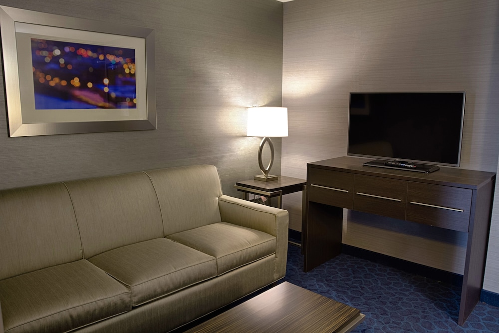 holiday inn express and suites sidney by ihg