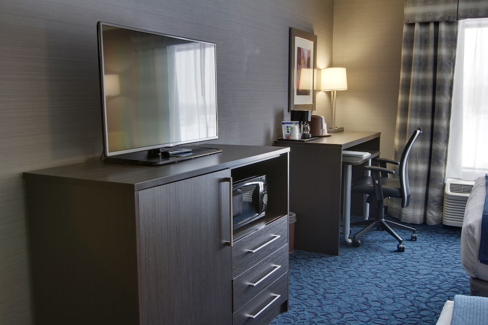 holiday inn express and suites sidney by ihg