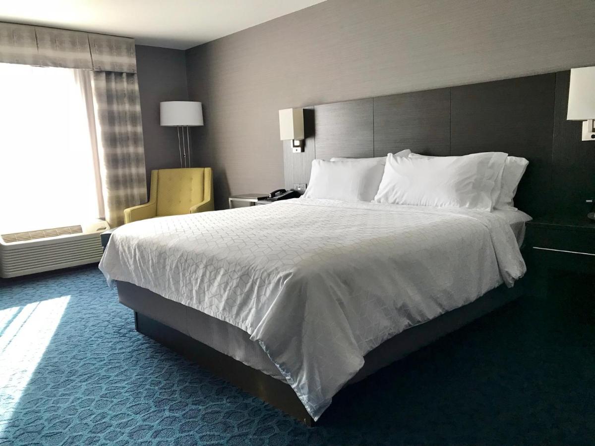 holiday inn express and suites sidney by ihg