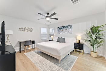 remote work friendly king beds fast wifi 3br