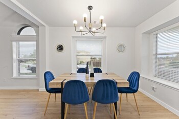 remote work friendly king beds fast wifi 3br