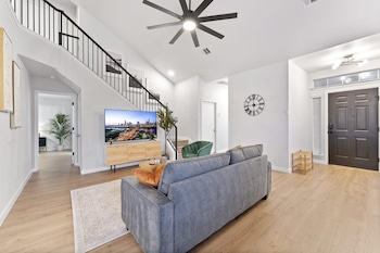 remote work friendly king beds fast wifi 3br