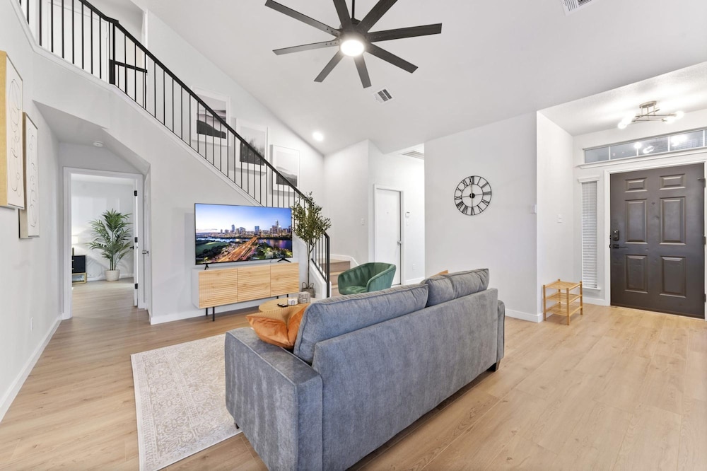 remote work friendly king beds fast wifi 3br
