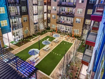 elegant 1br king suite close to dt w fast wifi