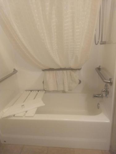 cobblestone inn and suites avoca