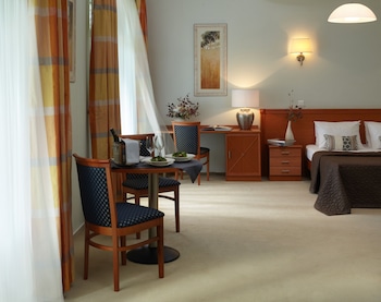 Velich Country Club,Kubinka>>Ershov,4 star